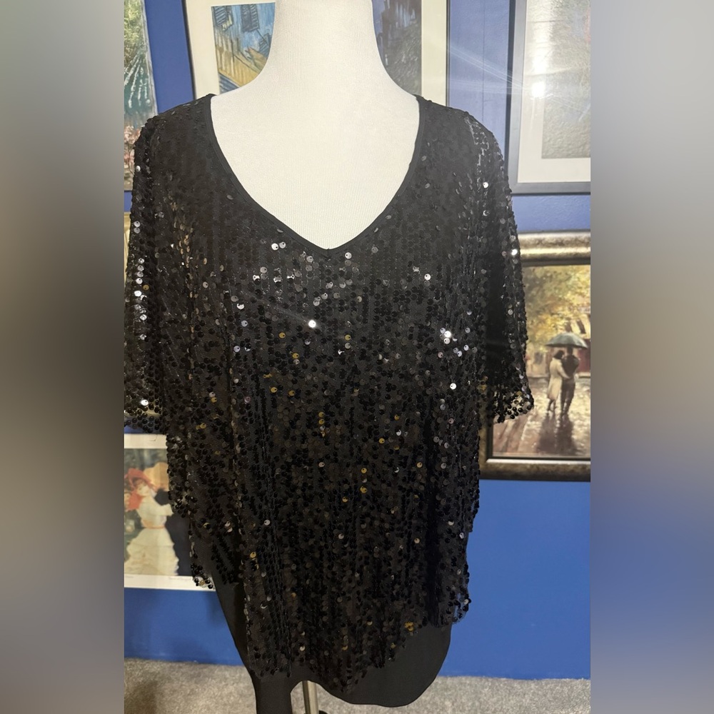 Women's Black Sequin V-Neck Short Sleeve Top by